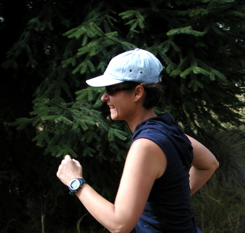 Jogging Outside 1255586.jpg